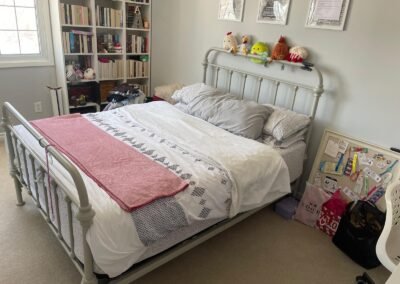 Bedroom cleaning after professional cleaning service in Newmarket, ON