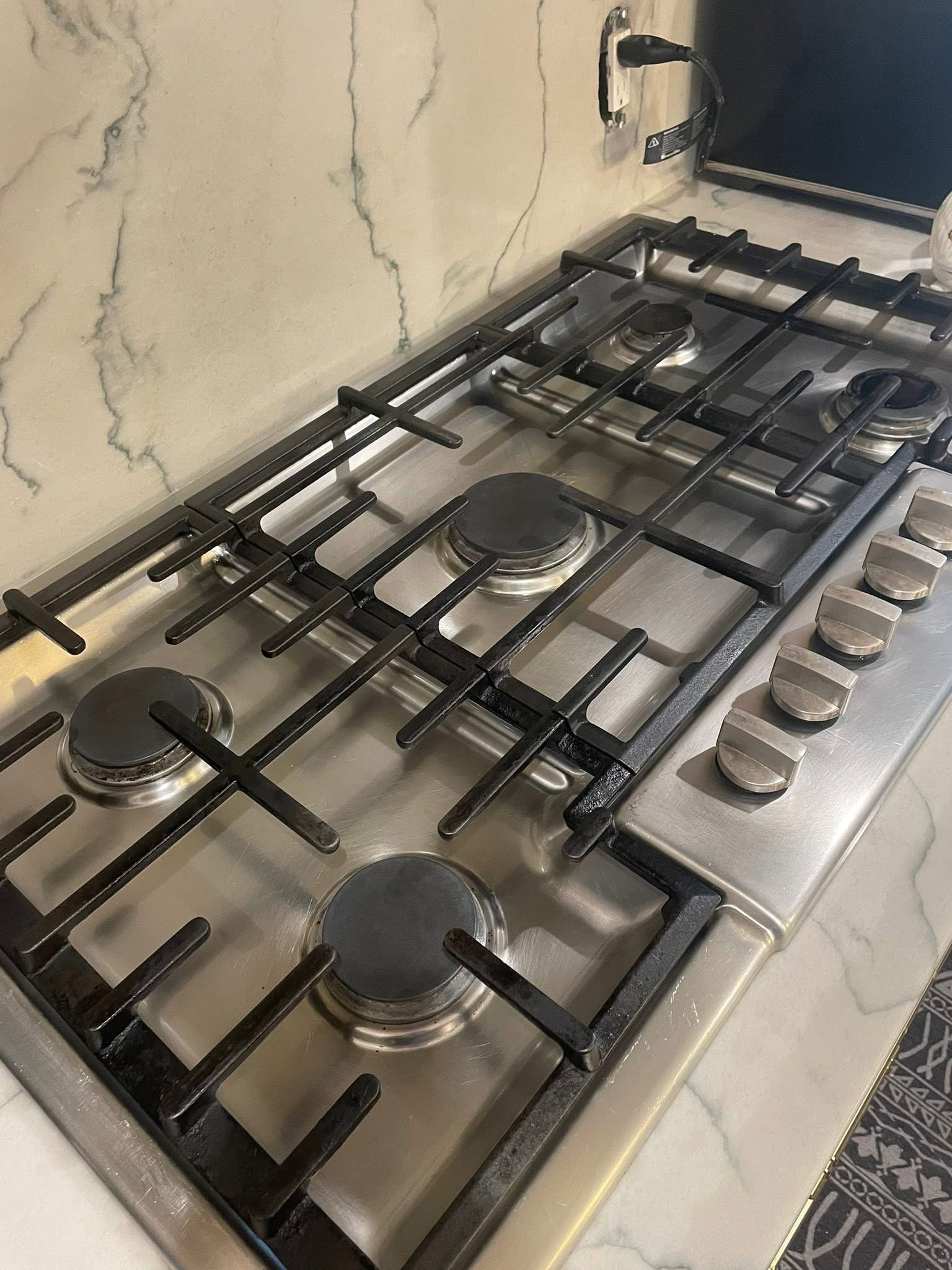 After Gas stovetop deep clean in Newmarket, ON